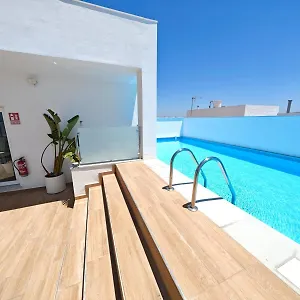 Apartamento Nuevo En Primera Planta A Con Piscina, Barbate